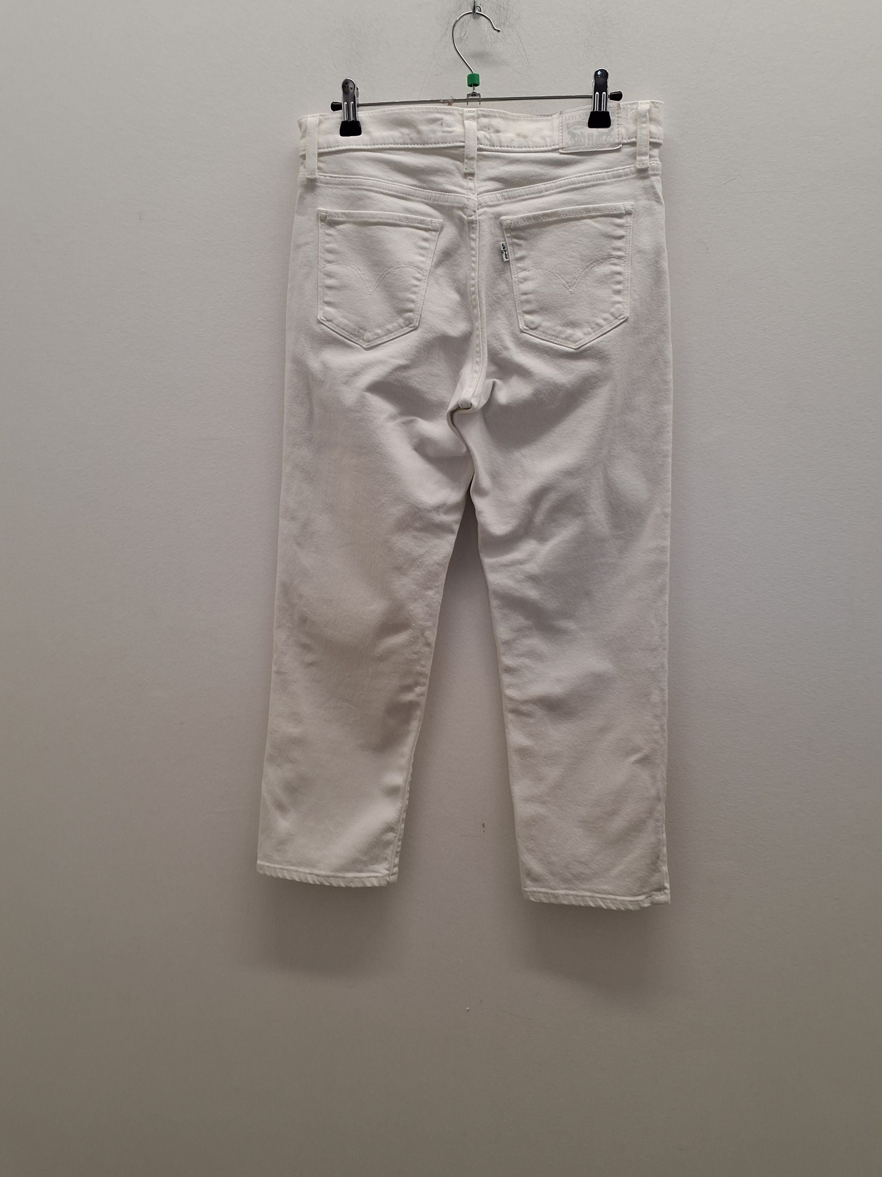 Levis Bukser
